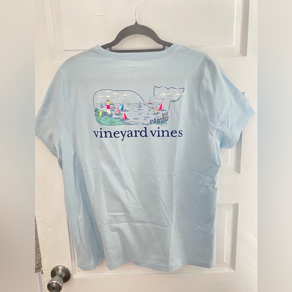 Women’s Vineyard Vines T-shirt